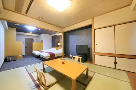 KAMOGAWASO - 44