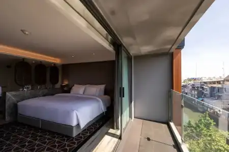 Ayathorn Bangkok - 69