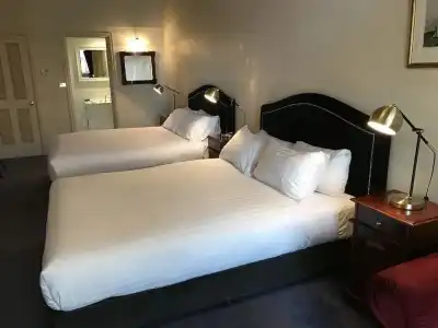 The Macquarie - 60