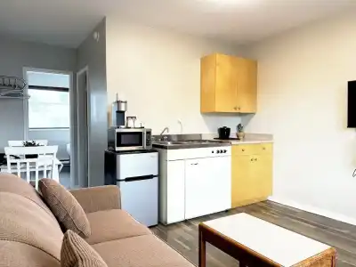 Departure Bay Motel - 41