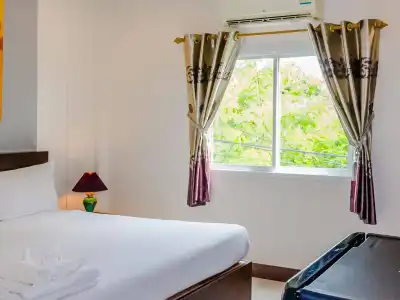 Baan Yuyen Karon Guesthouse - 3