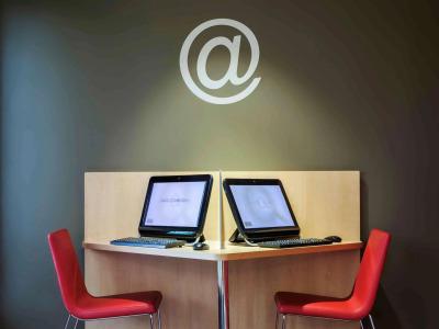 Ibis Barcelona Cornella - 22