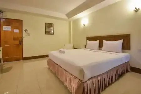Trat Center - 32