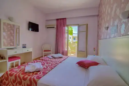 Solimar Ruby - 35