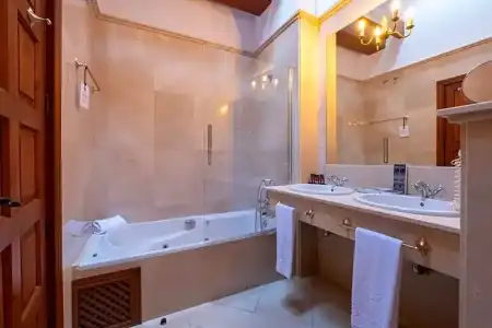 Cetina Palacio Ayala Berganza. - 42