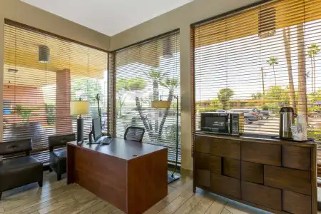 Royal Sun & Suites - 7