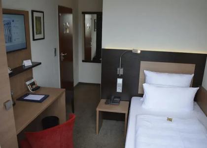 Astor & Aparthotel - 9