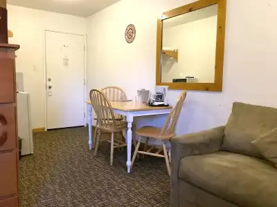 Park Motel and Cabins - 305