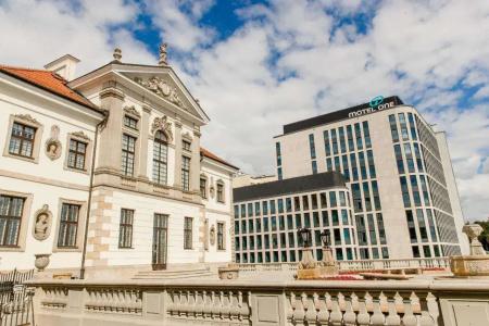 Motel One Warsaw - 21