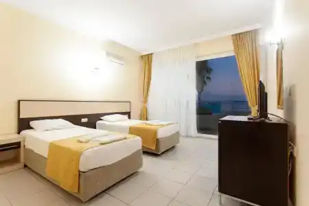 Side Beach Club - 59