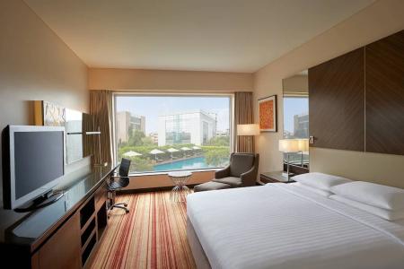 Courtyard by Marriott Mumbai International Airport - 37