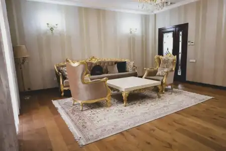 Monday Royal Apart - 166
