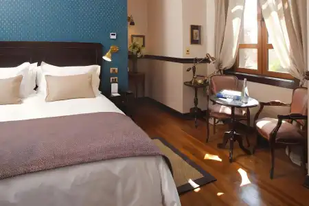 Boutique Castillo Rojo - 30