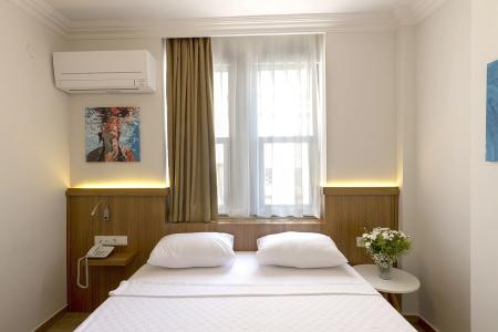 Comfort Suites - 4