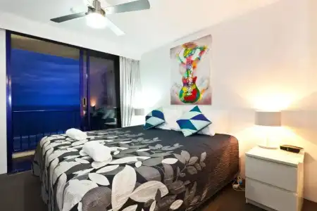Surf Regency Apartments - 98