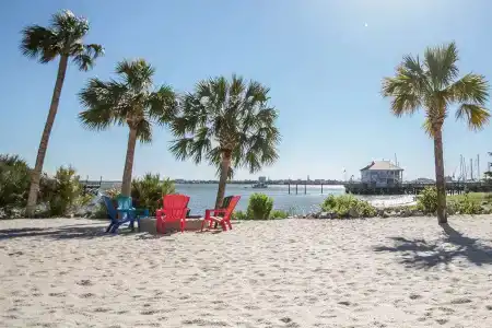 Harborside at Charleston Harbor Resort and Marina - 13