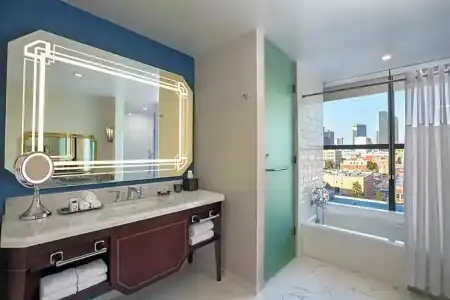 The Higgins New Orleans, Curio Collection by Hilton - 83