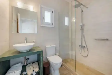 Dolphin Bay Seaside Resort & Suites - 7