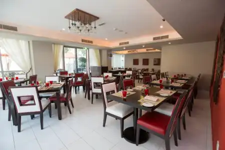 Ramada by Wyndham Downtown Dubai - 10