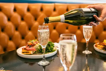 DoubleTree by Hilton Brighton Metropole - 10