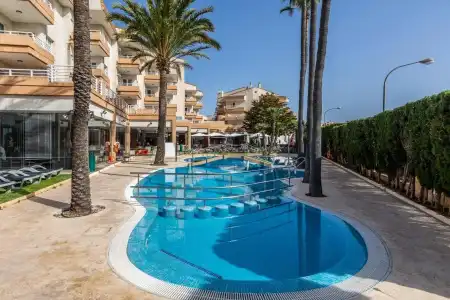 Illot Suites & Spa - 10