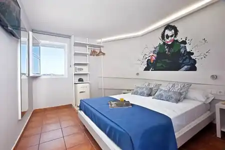 Ryans La Marina - 82