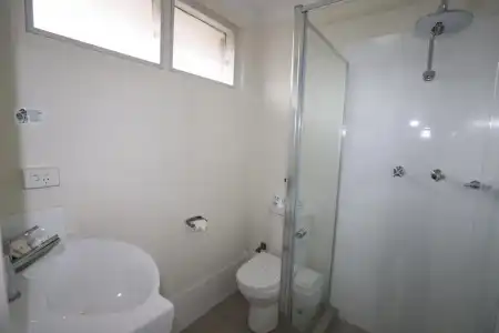 Reign Inn Newcastle - 115