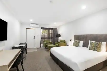 Quality Inn Presidential - 49