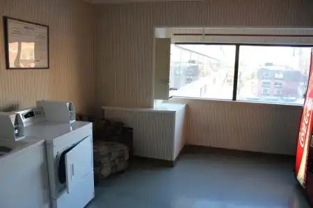 Park East - 5
