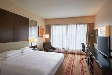 Courtyard by Marriott Mumbai International Airport - 23