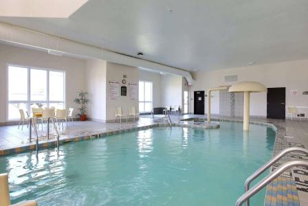 Super 8 by Wyndham Trois-Rivieres - 9