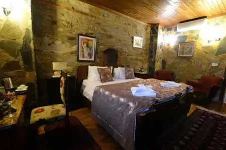 Otel Yorgo Seferis - 1