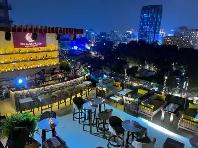 Happy Life Grand & Sky Bar - 100