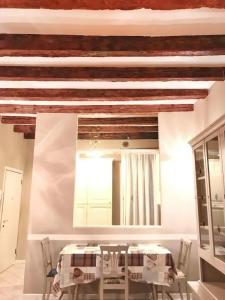 Palazzo Lion Morosini - Check in Presso Locanda Ai Santi Apostoli - 70