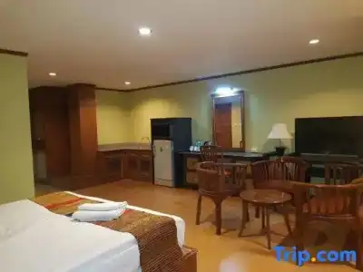 Phuphaya Resort Pattaya - 33