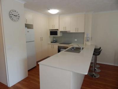 Tranquil Shores Holiday Apartments - 23