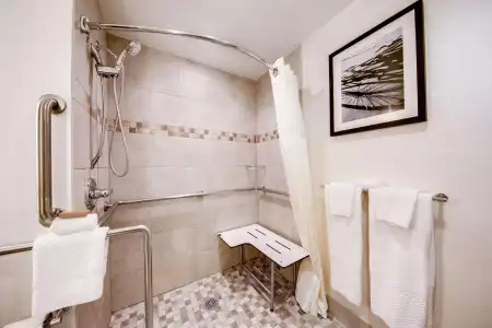 DoubleTree by Hilton & Suites Jersey City - 38