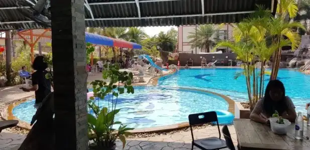 Ruysuk & Swimming Pool - 9