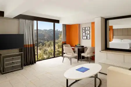 Sheraton Universal - 50