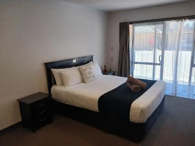 Palm City Motor Inn - 126