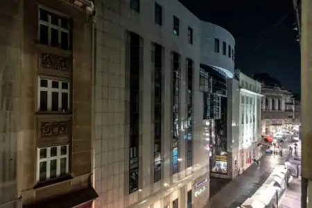 One Luxury Suites - 35
