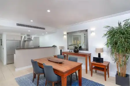 Mandalay Luxury Beachfront Apartments - 89