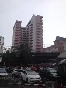 Mall Suites - 90