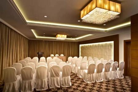 Adarsh Hamilton - 16