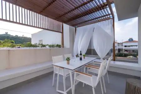 Mirablue Luxury Residences - 350