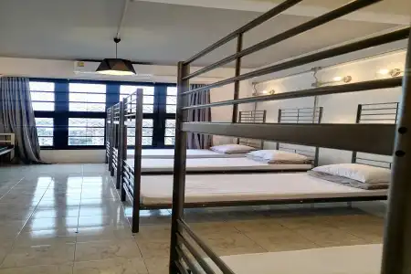 8 Sleepers Street Hostel - 9