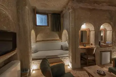 Sarnich Cave Suites - 105