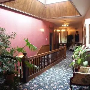 Grand Central & Spa - 12