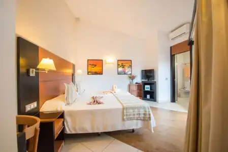 HL Miraflor Suites - 2