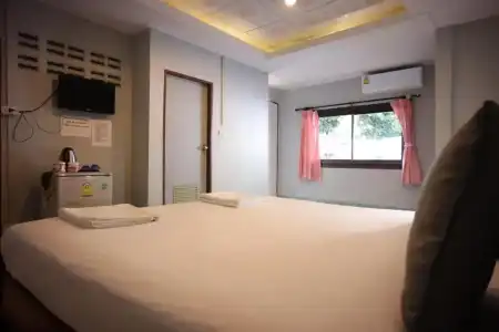 Marina Hut Guest House - 34